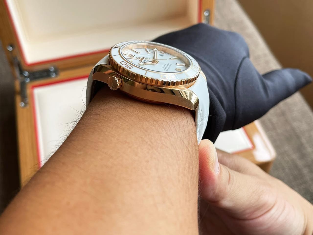 Omega Seamaster Planet Ocean600 M OMEGA Co-Axial 42 mm 18k rose gold Brand new,fullset( box,book,tag,seal)