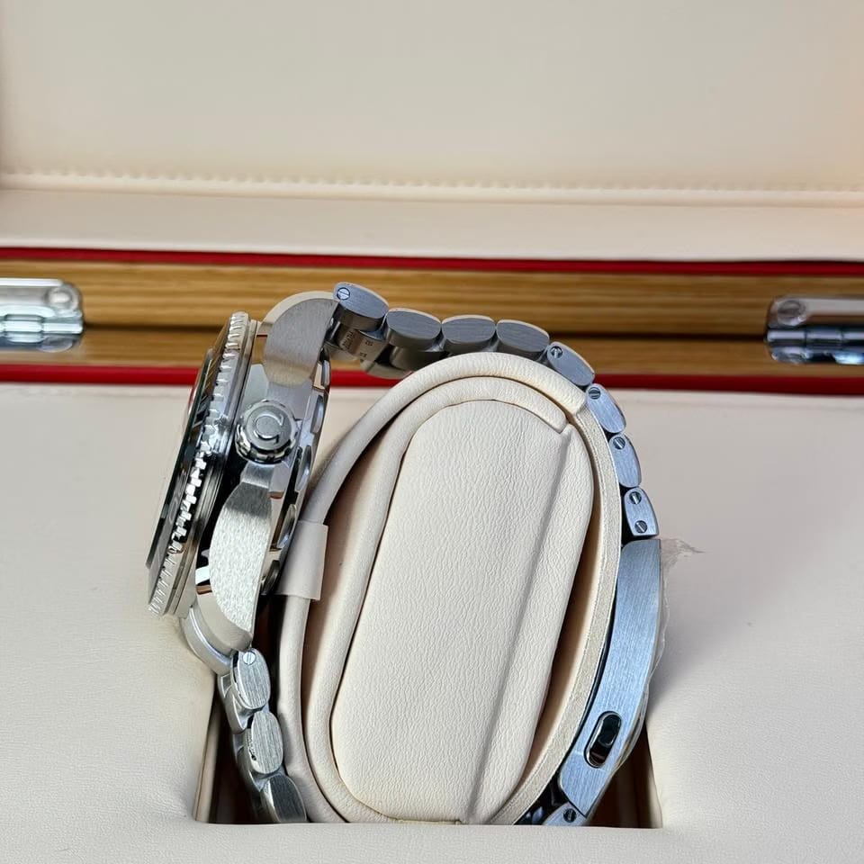 Omega Seamaster Ultra Deep 6000 MPlanet Ocean 6000 M 45.50mm - 215.30.46.21.03.001 - Ultra Deep
