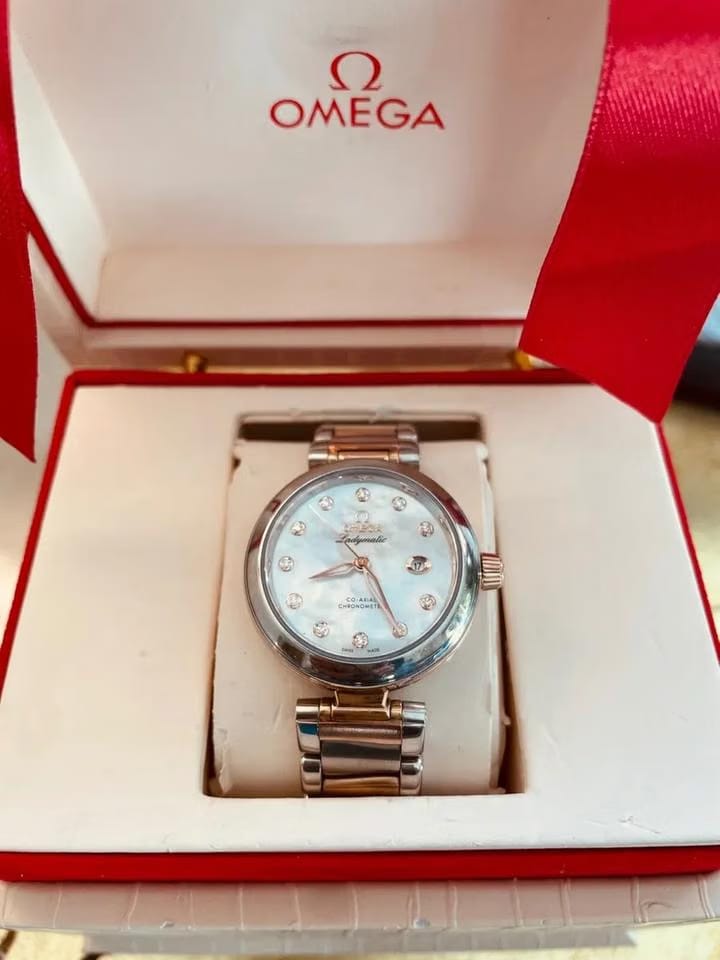 Omega De Ville Ladymatic CO-Axial Chronometer MOP dial 34mm 425.20.34.20.55.004