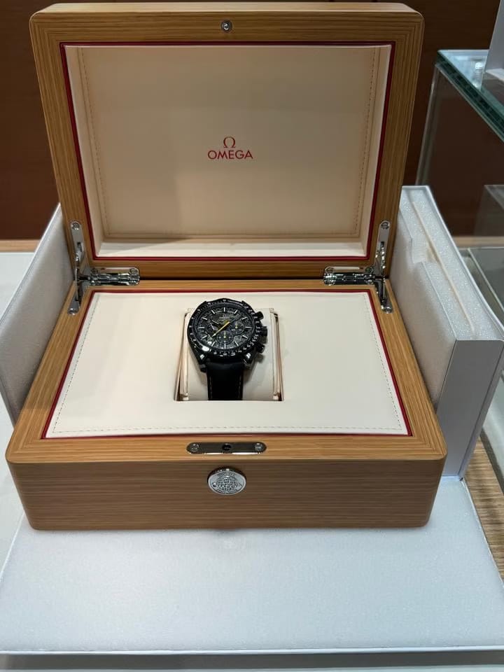 Omega Speedmaster Dark Side Of The Moon Apollo 8 Speedmaster Full Set - Prestine Condition!
