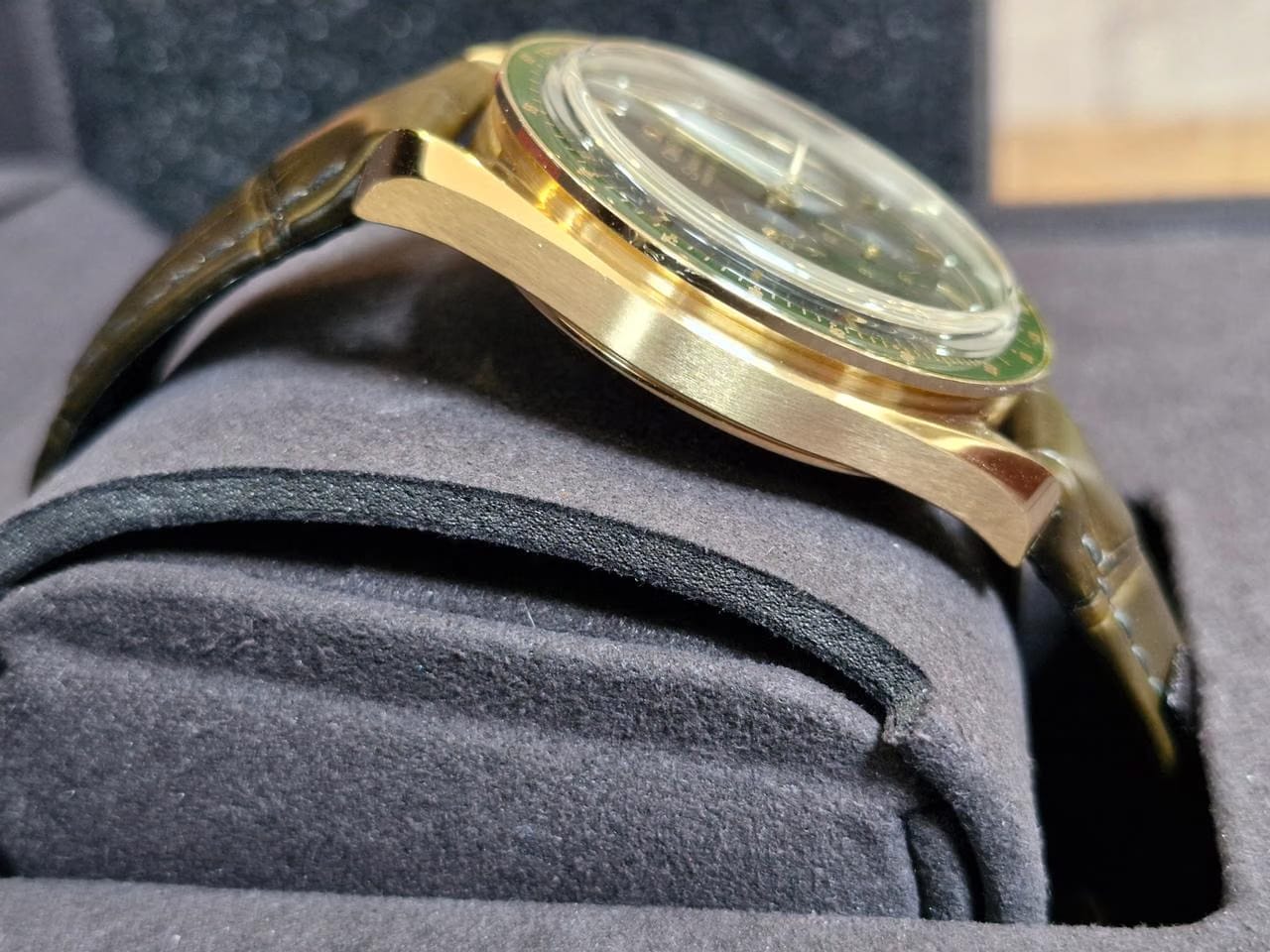 Omega Speedmaster Professional Moonwatch New and unworn 18k Moonshine yellow Gold