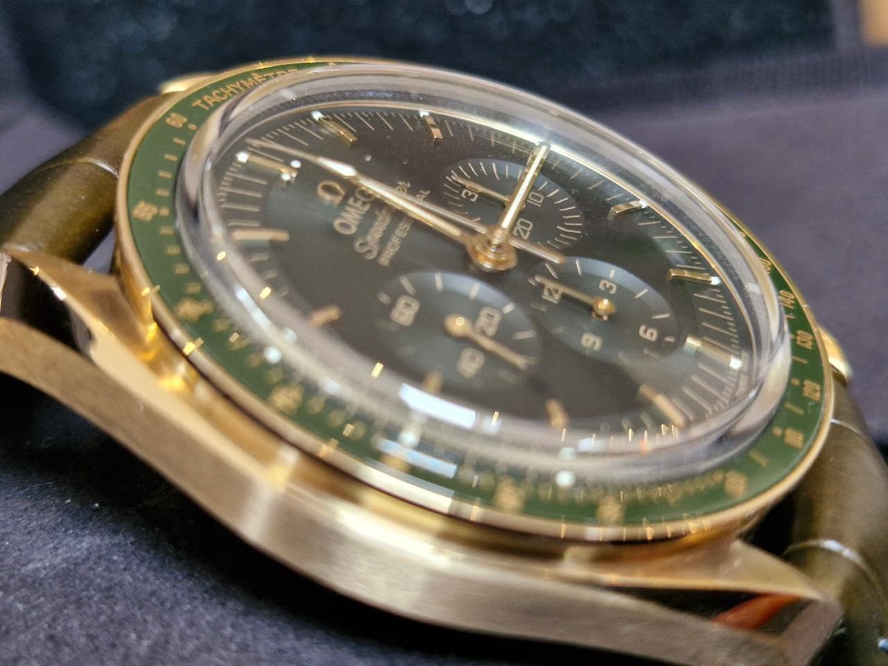 Omega Speedmaster Professional Moonwatch New and unworn 18k Moonshine yellow Gold