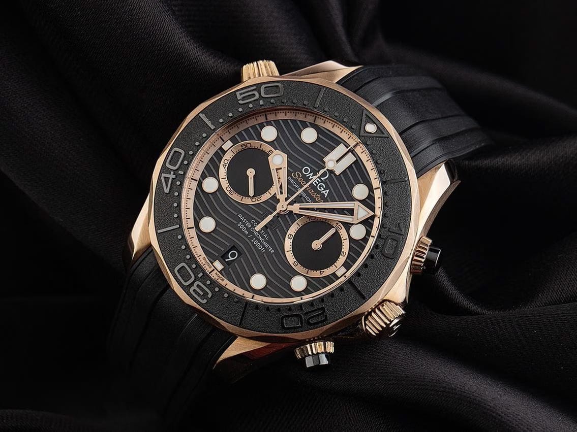 Omega Seamaster Diver 300 MRef.210.62.44.51.01.001 2022 Full Set Ungetragen Seamaster Diver 300m 18kt Sedna™-Gold 188g Keramik