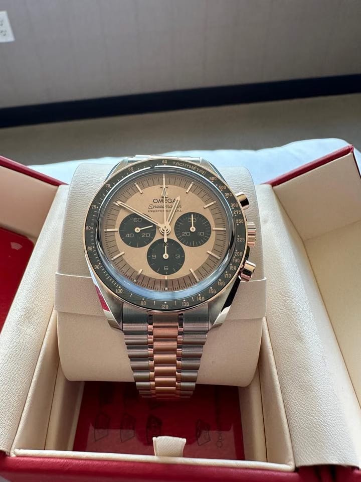 Omega Speedmaster Professional Moonwatch Nuovo mai indossato Unworn 08/2024 stickers