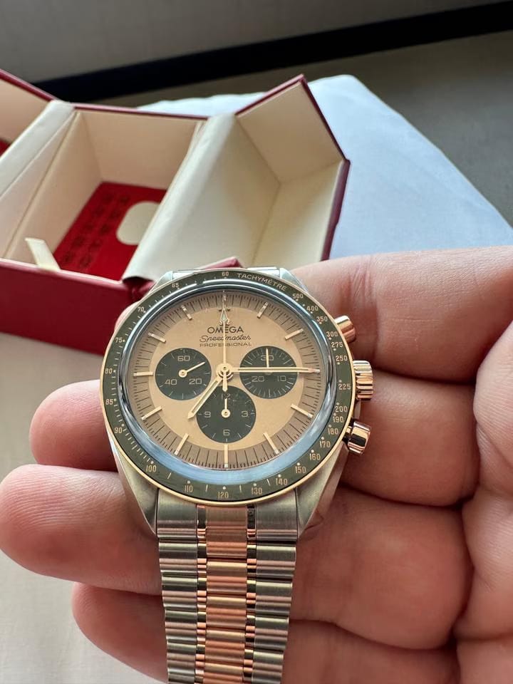 Omega Speedmaster Professional Moonwatch Nuovo mai indossato Unworn 08/2024 stickers