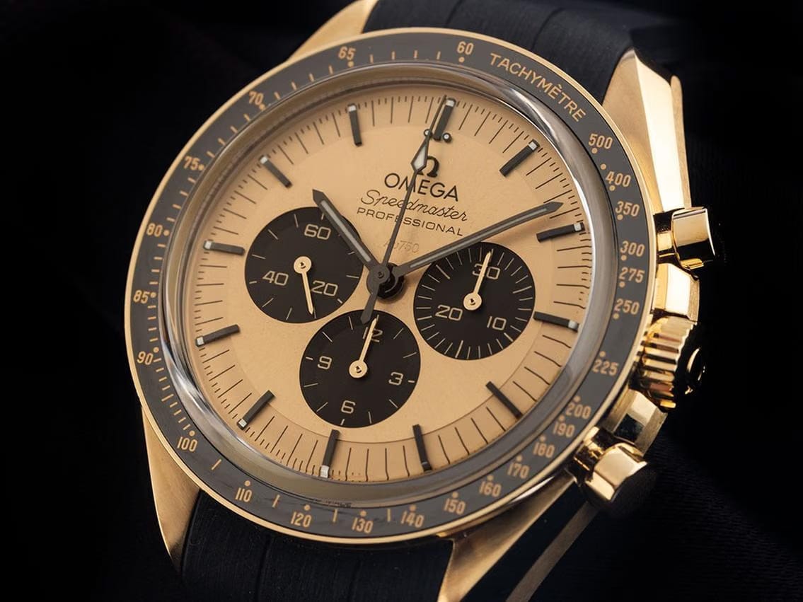 Omega Speedmaster Professional Moonwatch18kt Moonshine-Gold Ref.310.62.42.50.99.001 2024 Full Set Ungetragen Speedmaster Moonwatch Professional 18kt Moonshine™-Gold Faltschließe