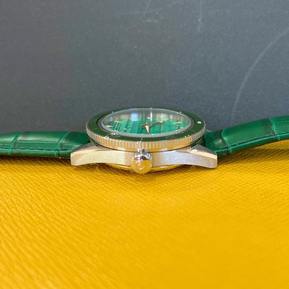 Omega Seamaster 300 Co-Axial Master Chronometer - Platinum Malachite - 234.93.41.21.99.001