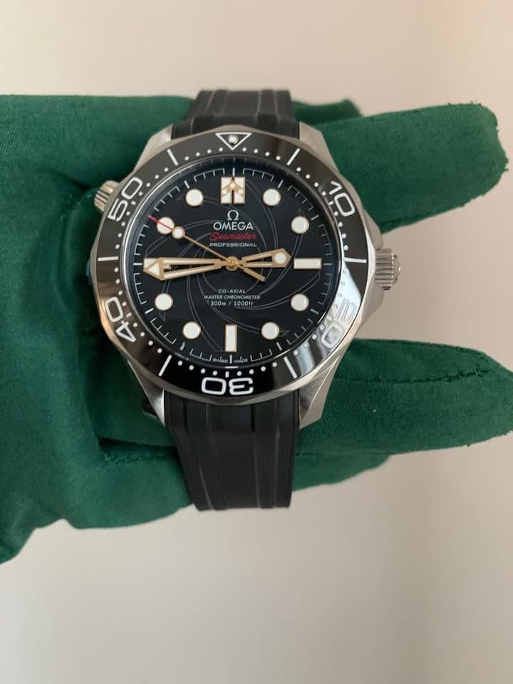 Omega Seamaster Diver 300 MJames Bond 007 Two-Watch Set 50th Anniversary Full Set New NOS