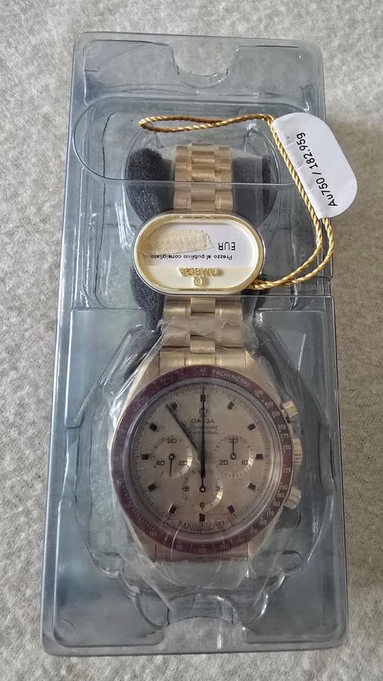 Omega Speedmaster Apollo 11 - L.E. 50th - Full Set - Never Worn - All Films