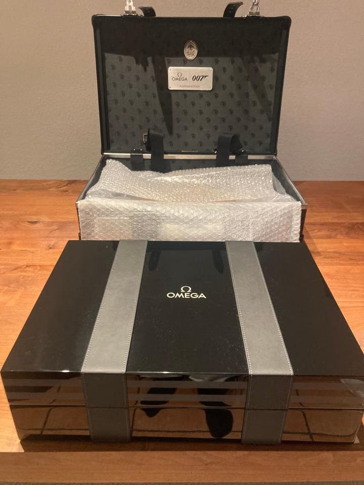 Omega Seamaster Diver 300 MJames Bond 007 Platin 50 Stück