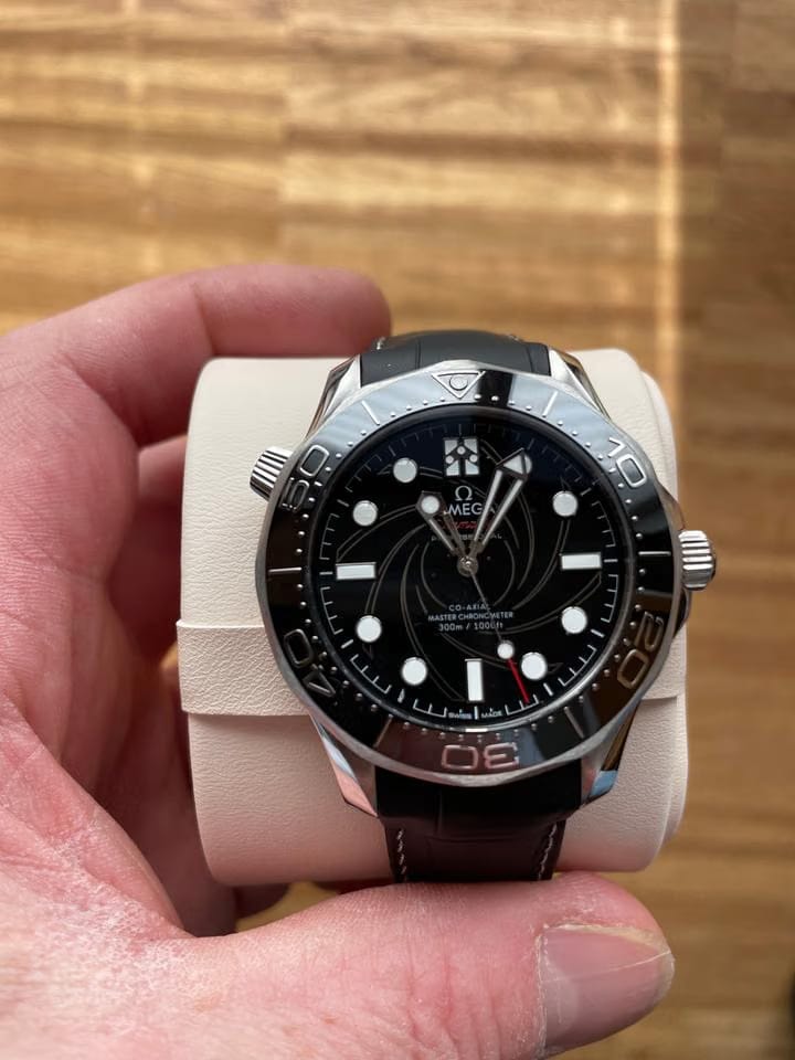 Omega Seamaster Diver 300 MJames Bond PLATIN Numbered Edition