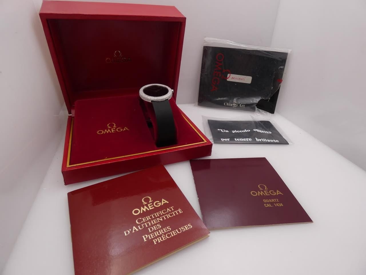 Omega Art Collection 18 KT White Gold 1.55ct FULL DIAMONDS N.O.S.BOX&PAPERS Year 1986