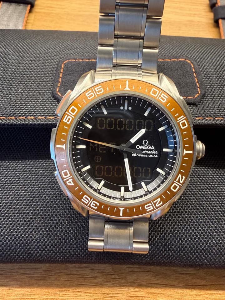 Omega319.90.45.79.01.003 Original box and papers