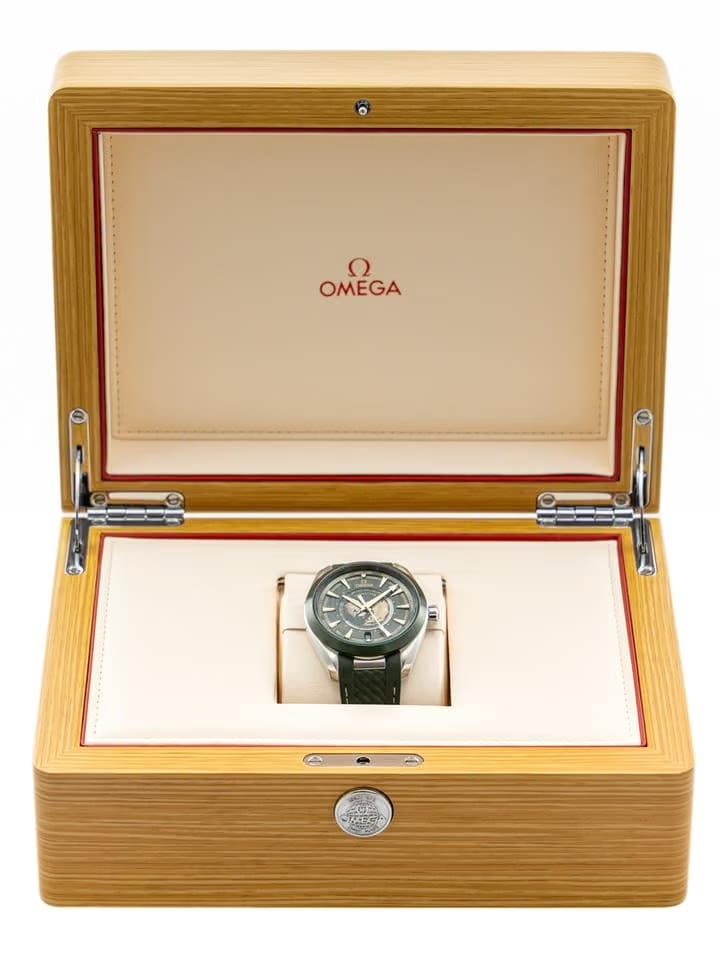 Omega Aqua Terra 150m Co‑axial Master Chronometer Aqua Terra 150m Worldtimer Co‑axial GMT Master Chronometer 4