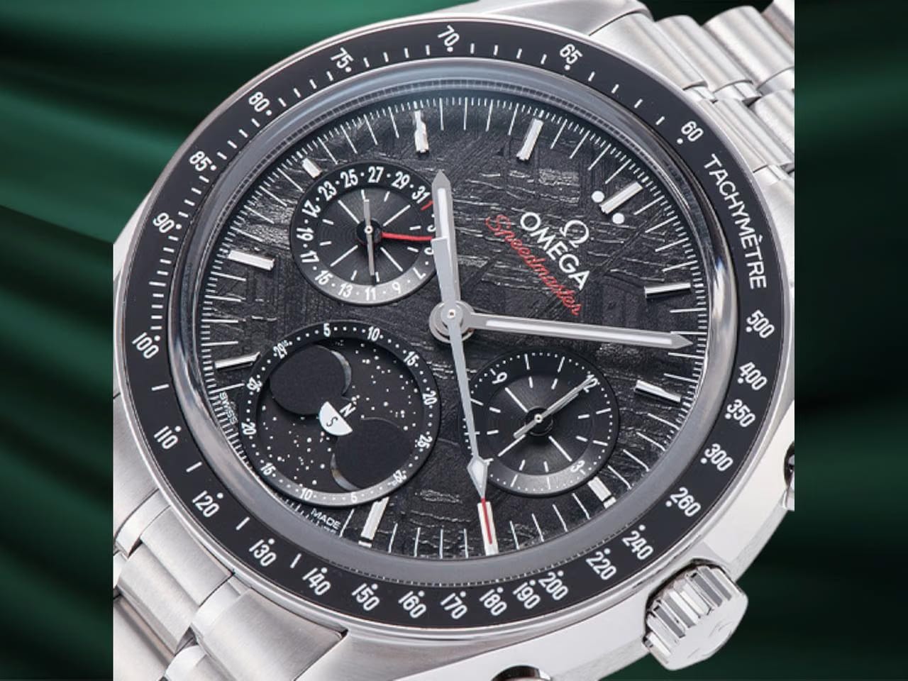 Omega Speedmaster NEW Moonphase Stainless Steel / Black Meteorite / Bracelet 304.30.43.52.01.001 2025 fullset