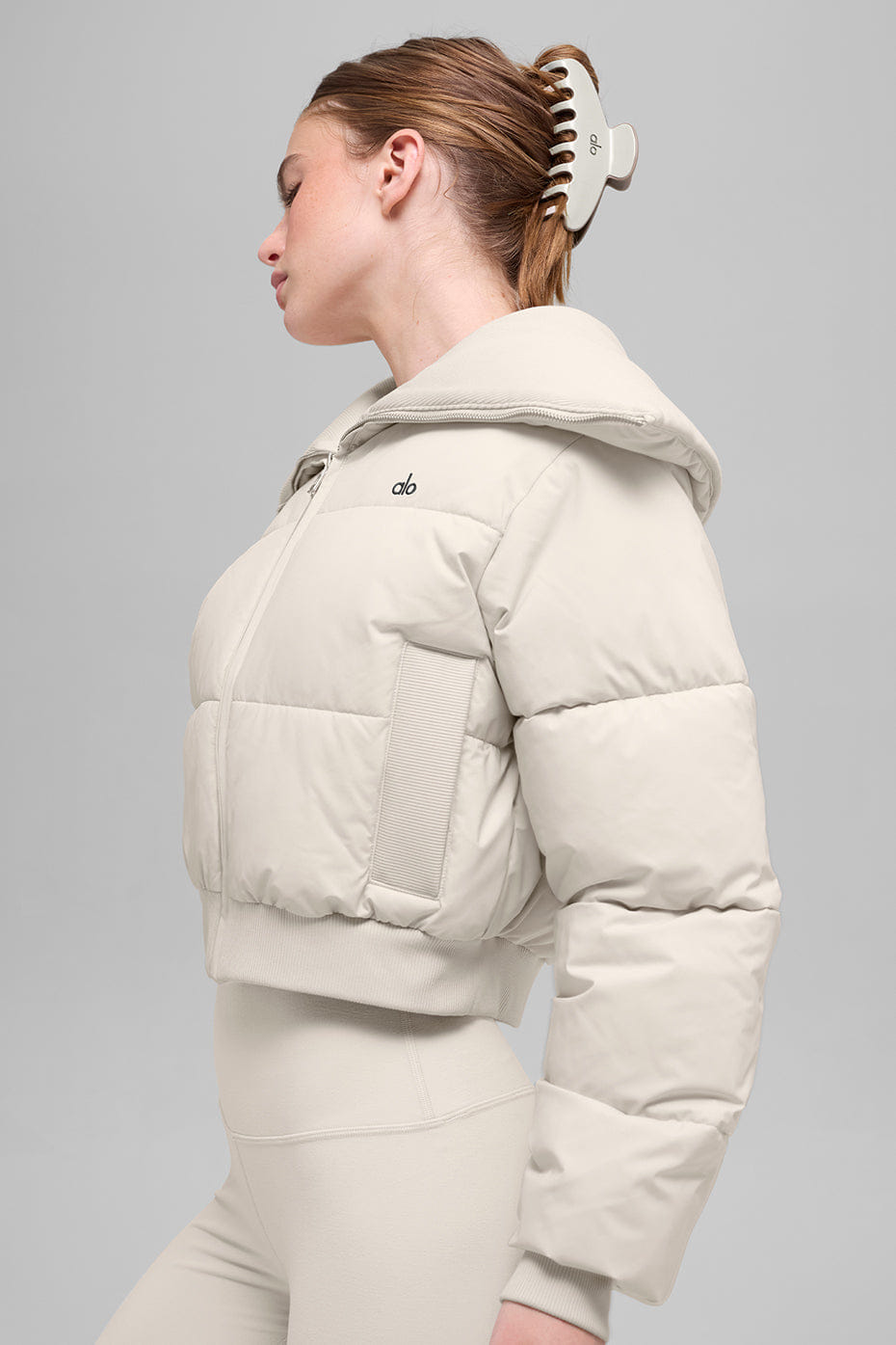 Alo Yoga Captivate Puffer - Bone