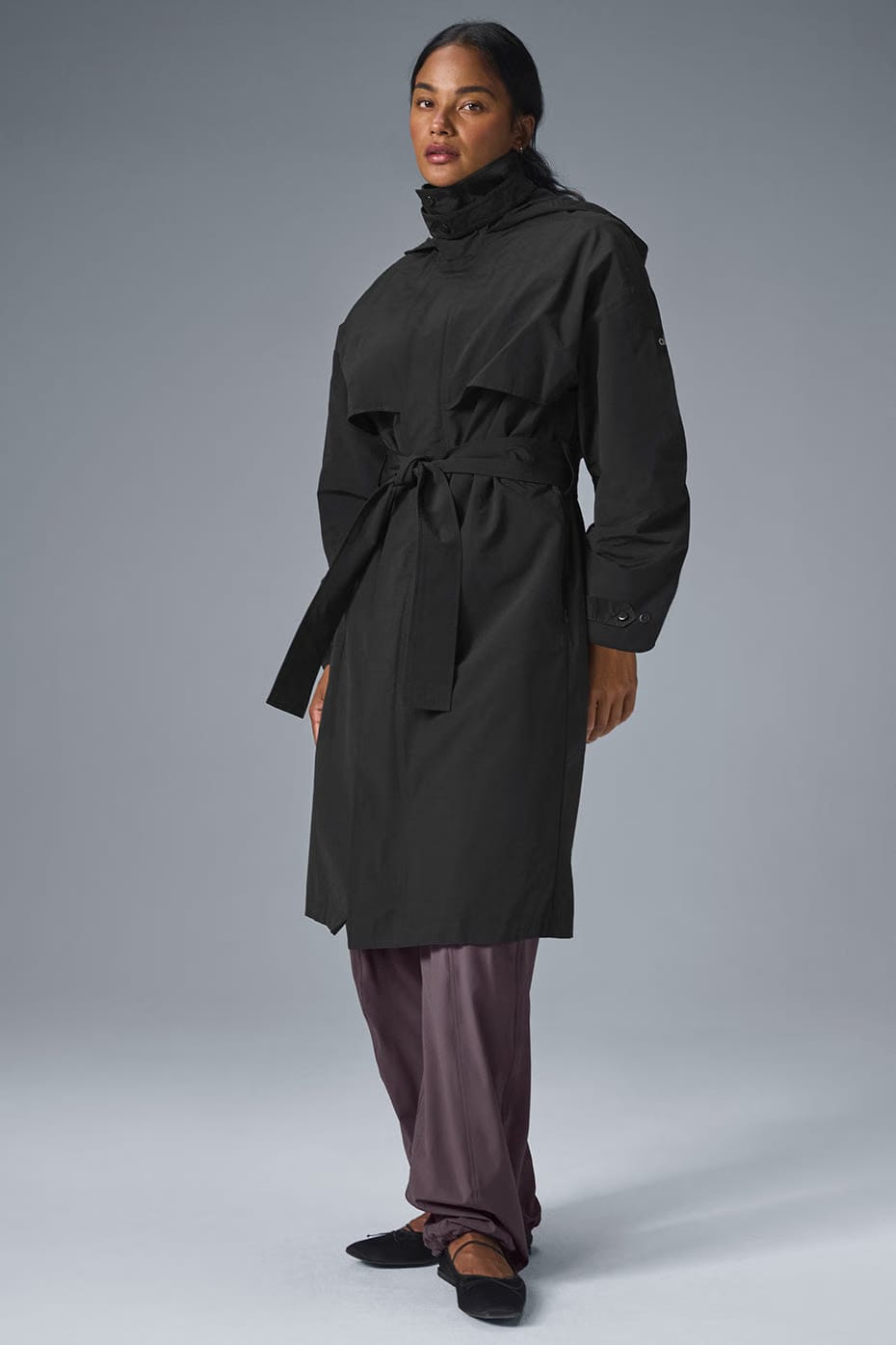 Alo Yoga Crinkle On The Move Trench - Black