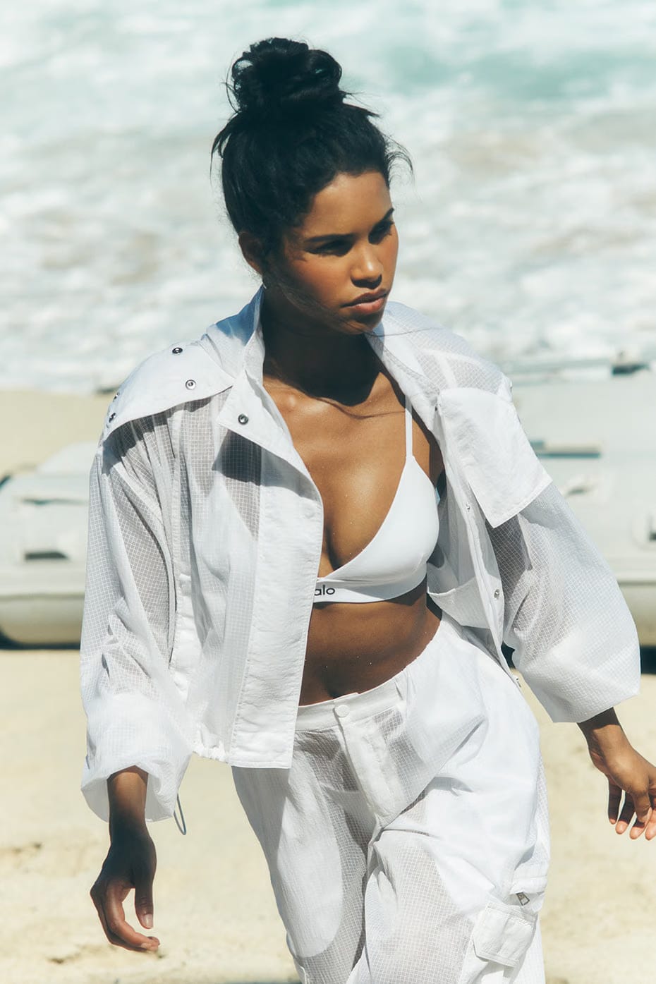 Alo Yoga Cropped Game Time Full Zip Jacket - White