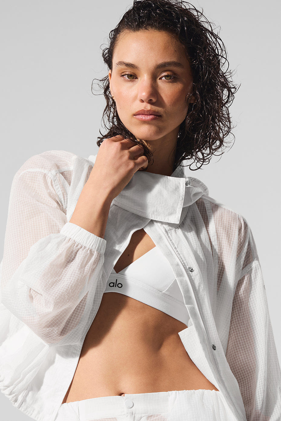 Alo Yoga Cropped Game Time Full Zip Jacket - White
