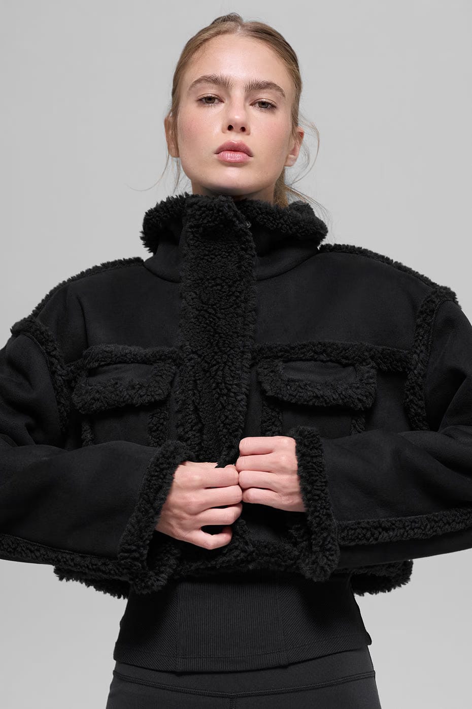 Alo Yoga Faux Shearling Snowfall Cropped Jacket - Black