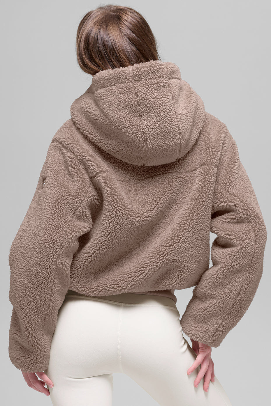 Alo Yoga Foxy Sherpa Jacket - Chai Latte