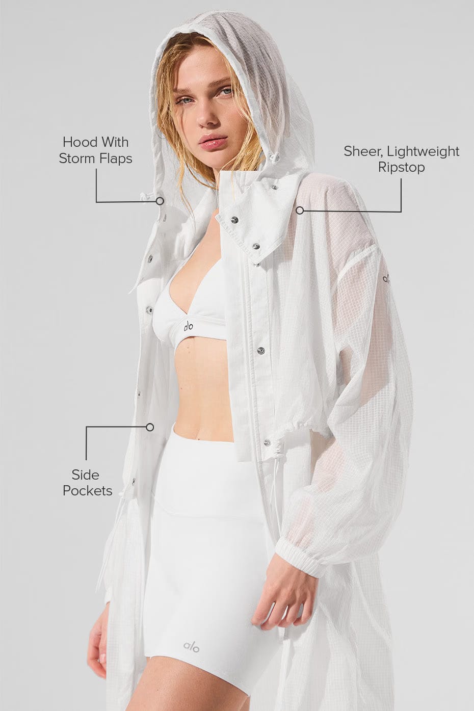 Alo Yoga Game Time Trench - White