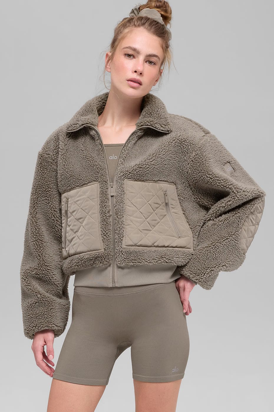 Alo Yoga Sherpa Edge Bomber - Light Cocoa