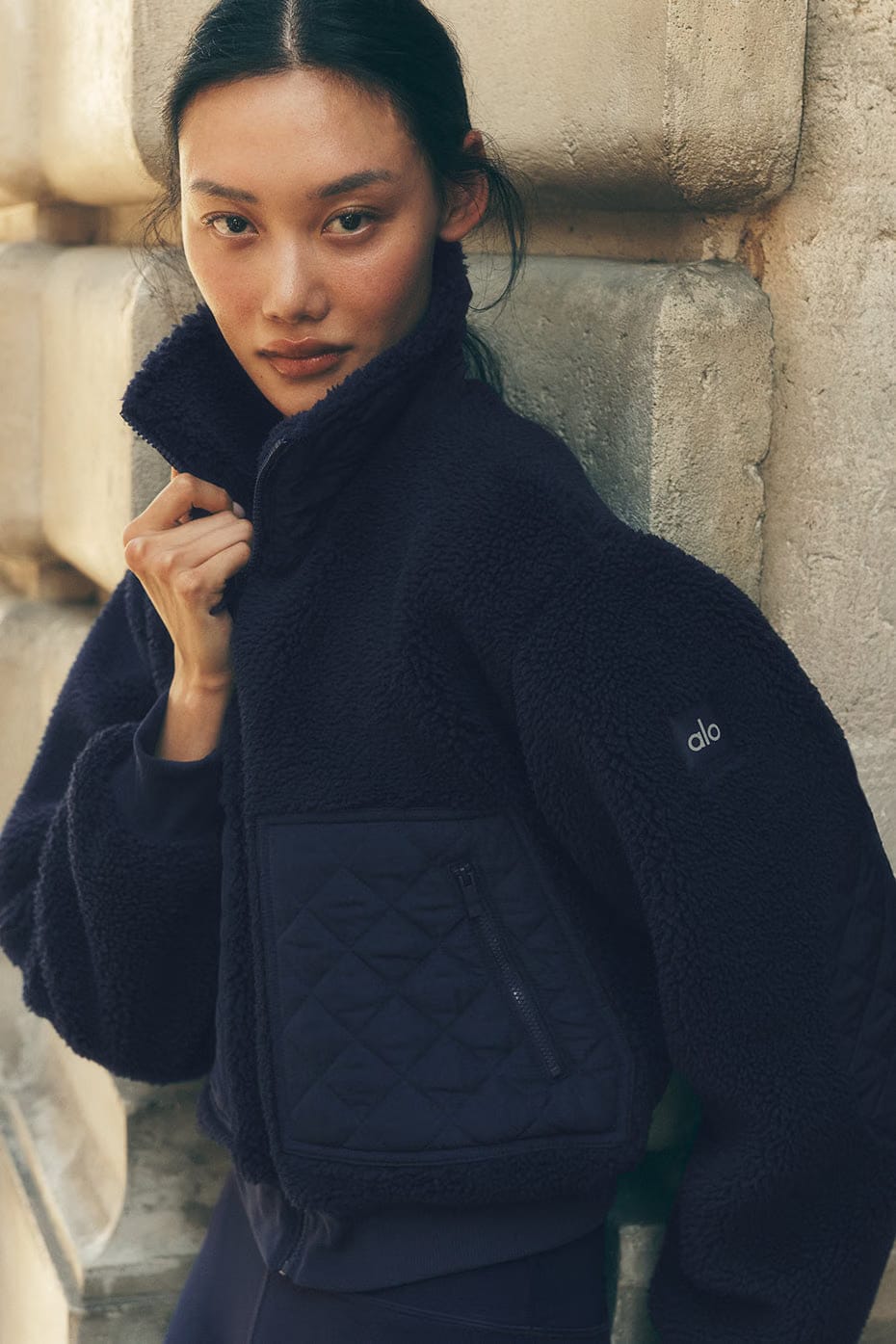 Alo Yoga Sherpa Edge Bomber - Navy
