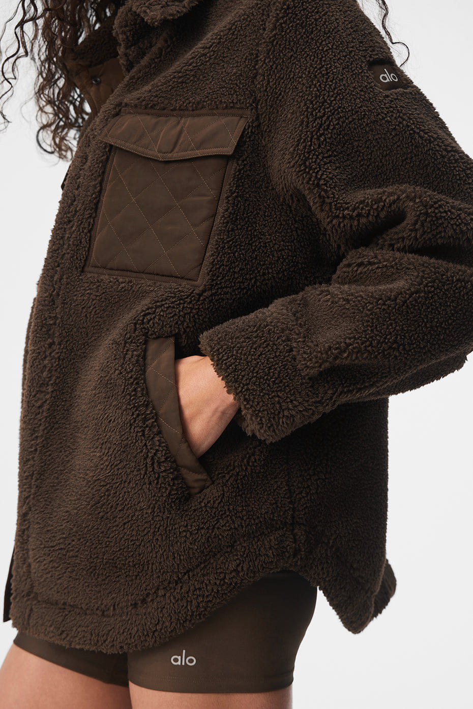 Alo Yoga Sherpa Edge Shacket - Espresso