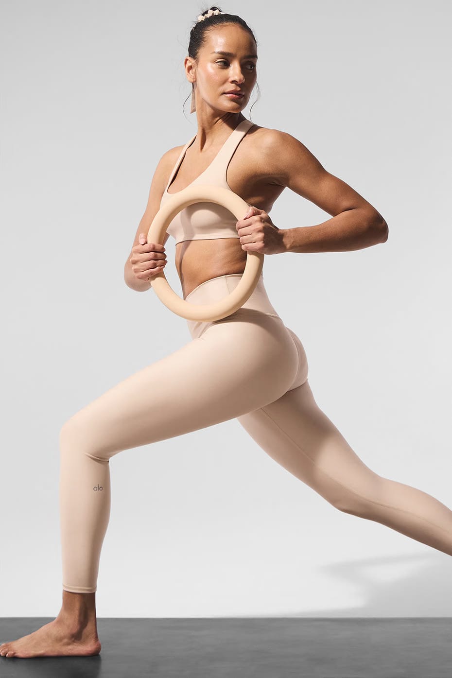Alo Yoga 7/8 High-Waist Airlift Legging - Macadamia