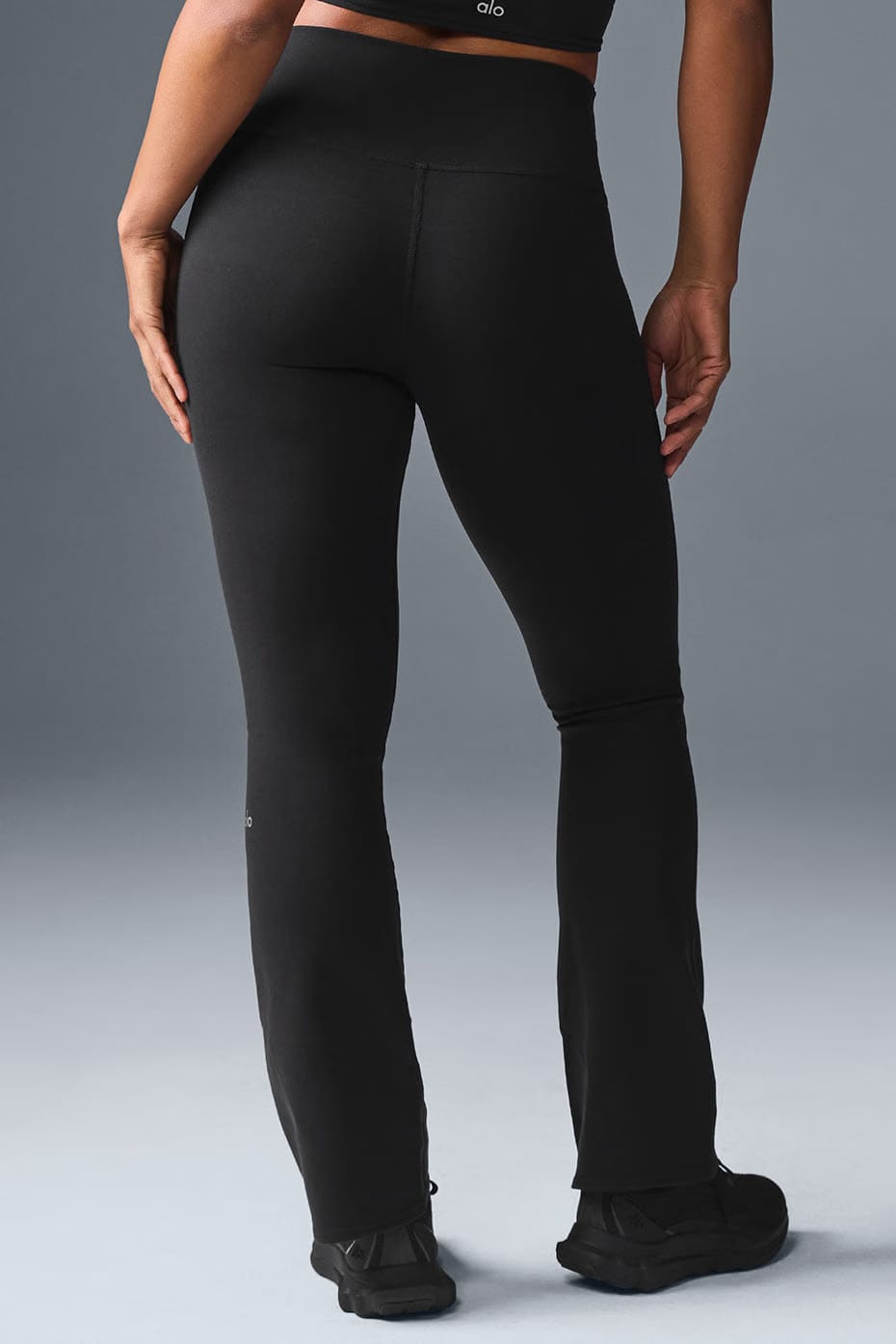 Alo Yoga Airbrush High-Waist Bootcut Legging - Black