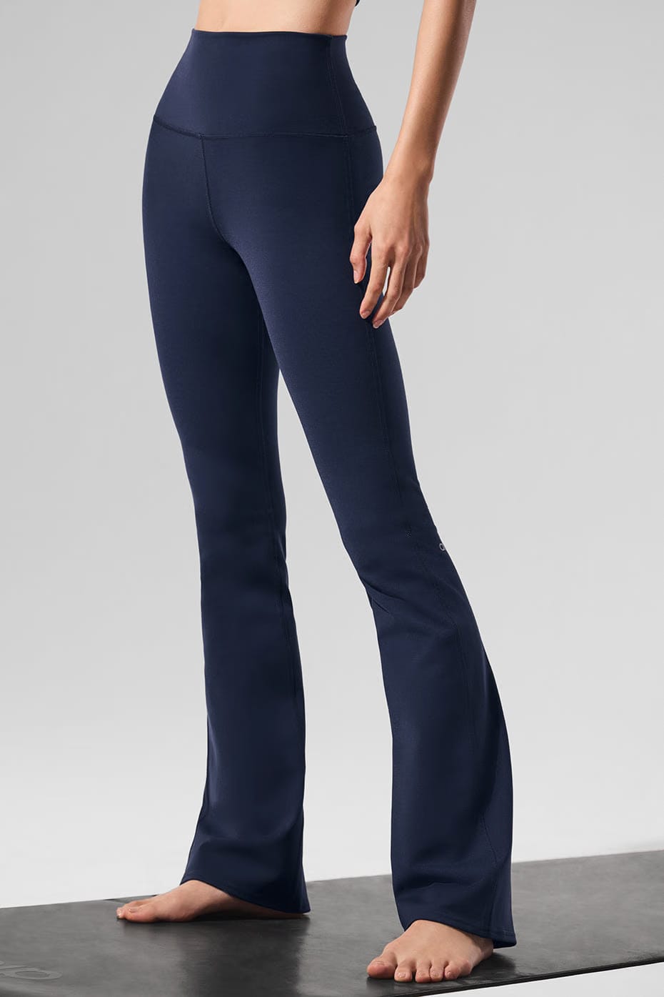 Alo Yoga Airbrush High-Waist Bootcut Legging - Navy