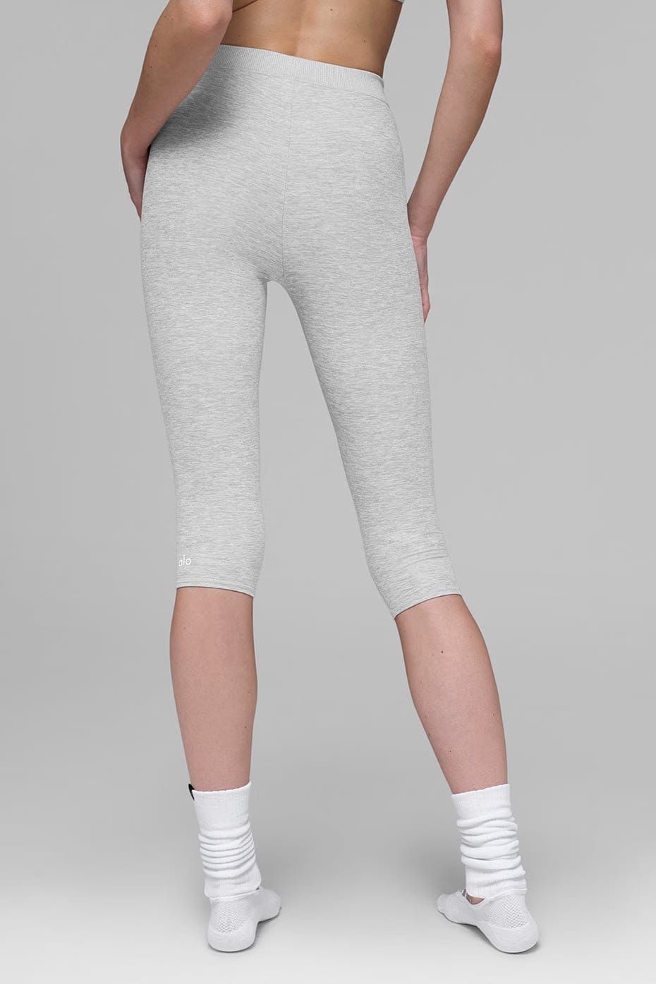 Alo Yoga Alosoft High-Waist Iconic 90's Capri - Athletic Heather Grey