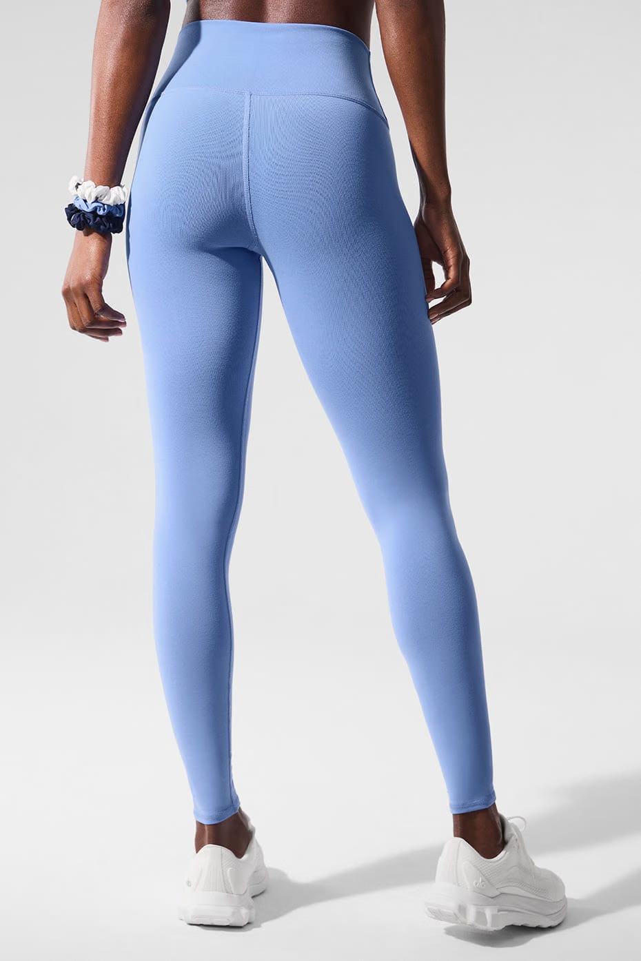 Alo Yoga High-Waist Airbrush Legging - Crystal Clear Blue