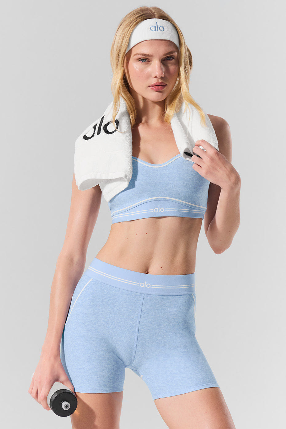 Alo Yoga 4” Alosoft High-Waist Heart Throb Short - Seashell Blue Heather/White