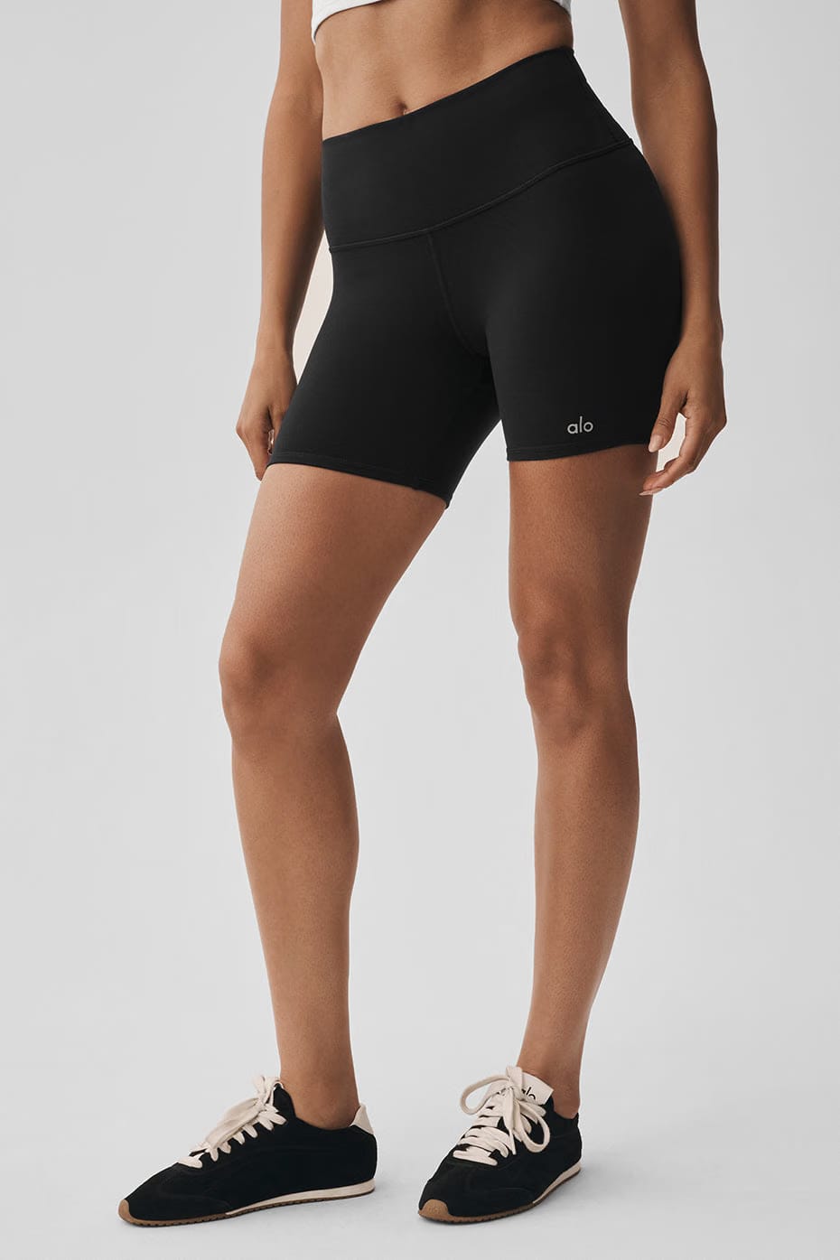 Alo Yoga 5" Airbrush High-Waist Biker Short - Black