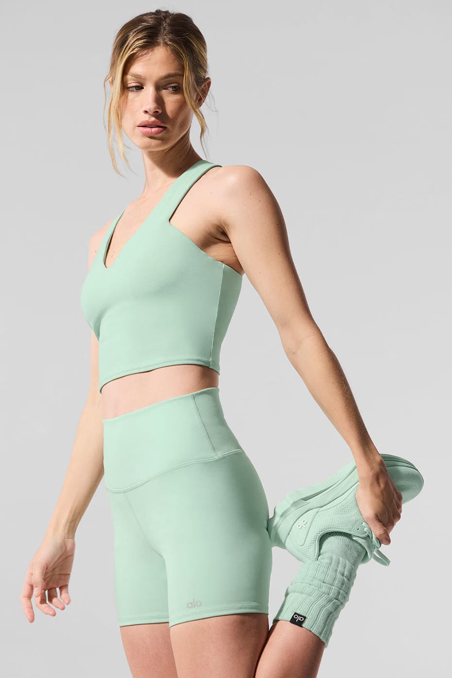 Alo Yoga 5" Airbrush High-Waist Biker Short - Spearmint