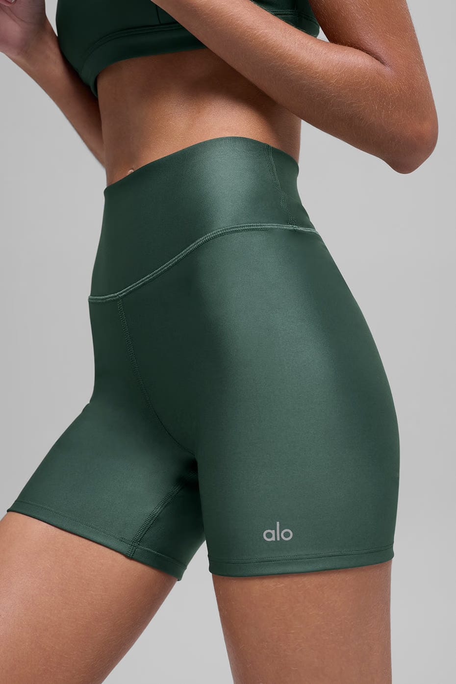Alo Yoga 5" Airlift Energy Short - Clover Green
