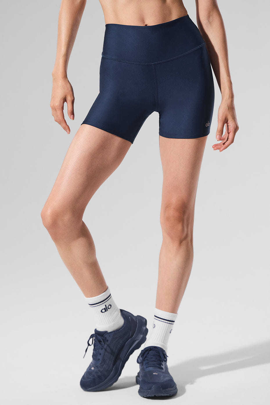 Alo Yoga 5" Airlift Energy Short - Navy