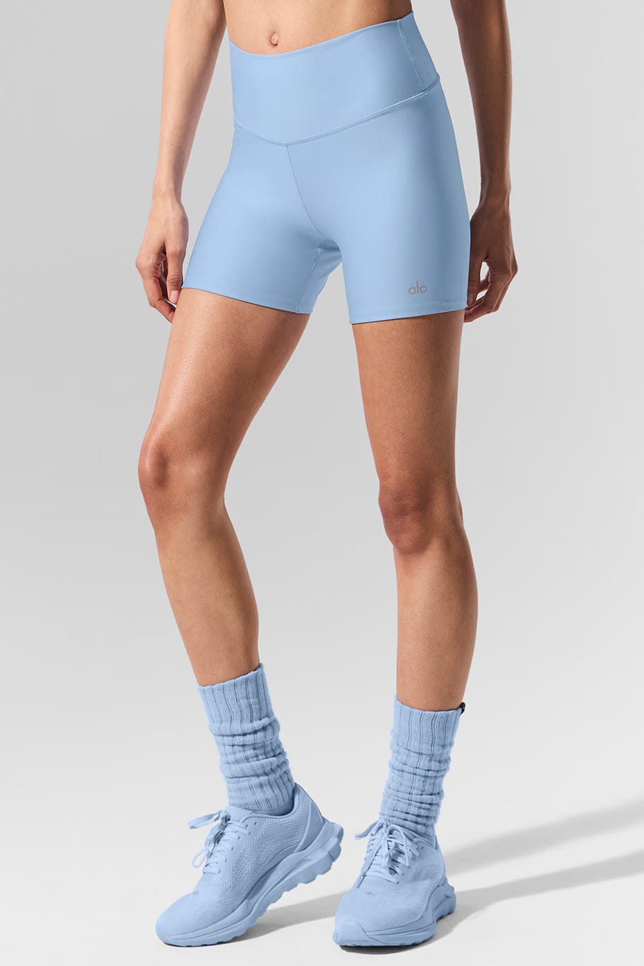 Alo Yoga 5" Airlift Energy Short - Seashell Blue