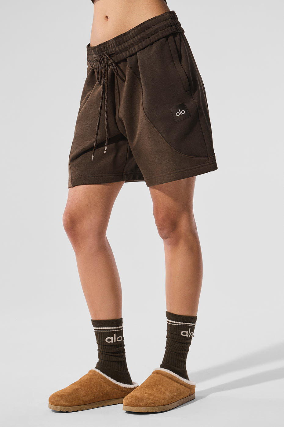 Alo Yoga 7" Make Waves Short - Espresso Tonal