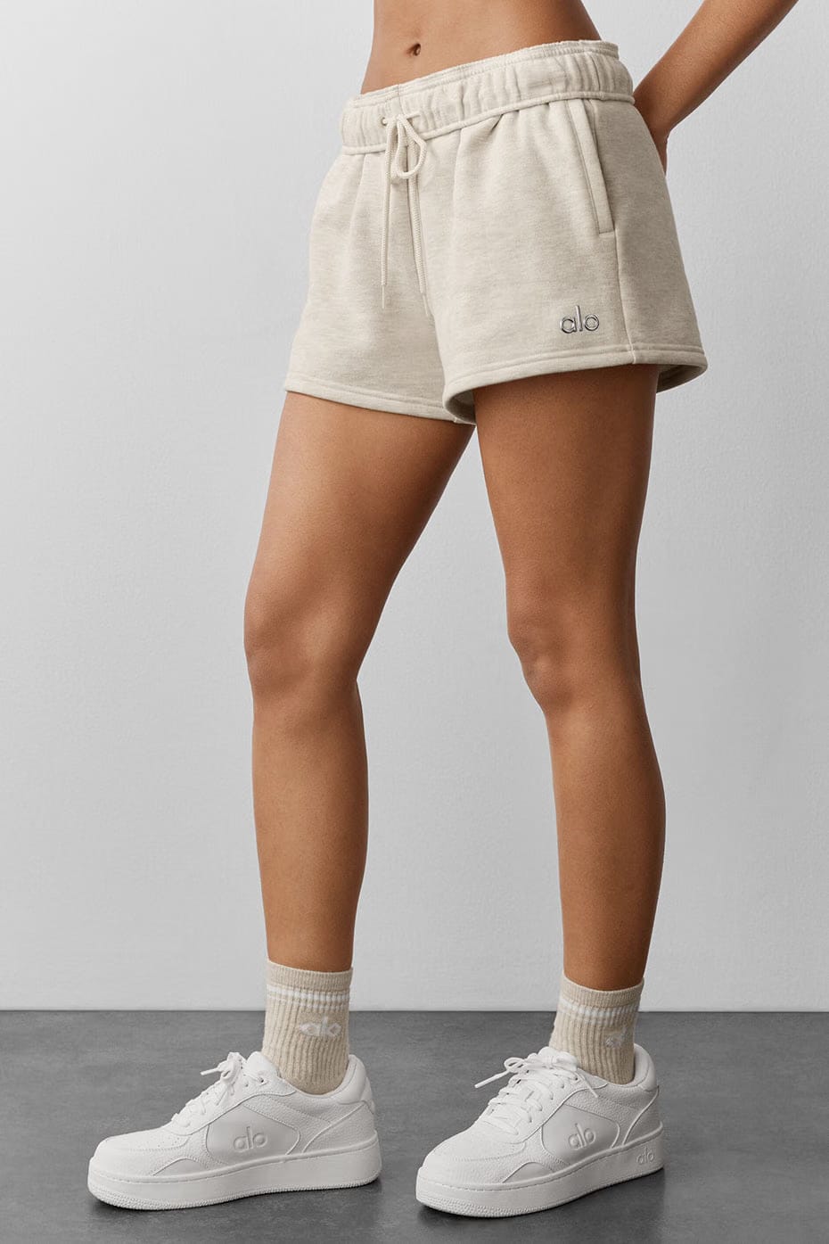 Alo Yoga Accolade Short - Oatmeal Heather