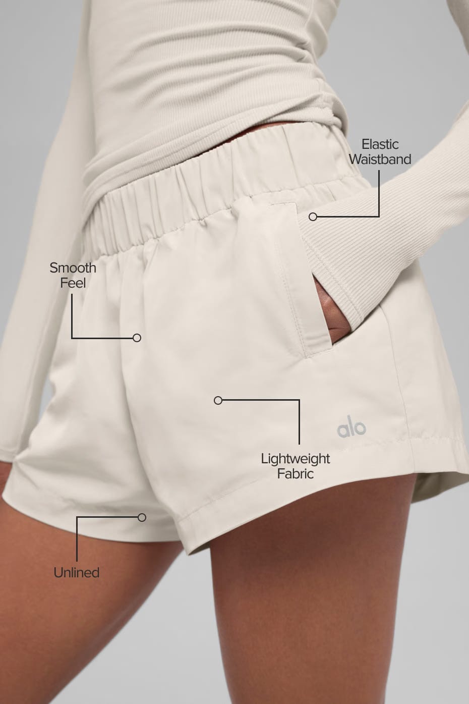 Alo Yoga High-Waist Socialite Short - Bone