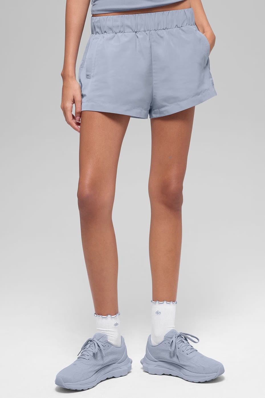 Alo Yoga High-Waist Socialite Short - Winter Frost