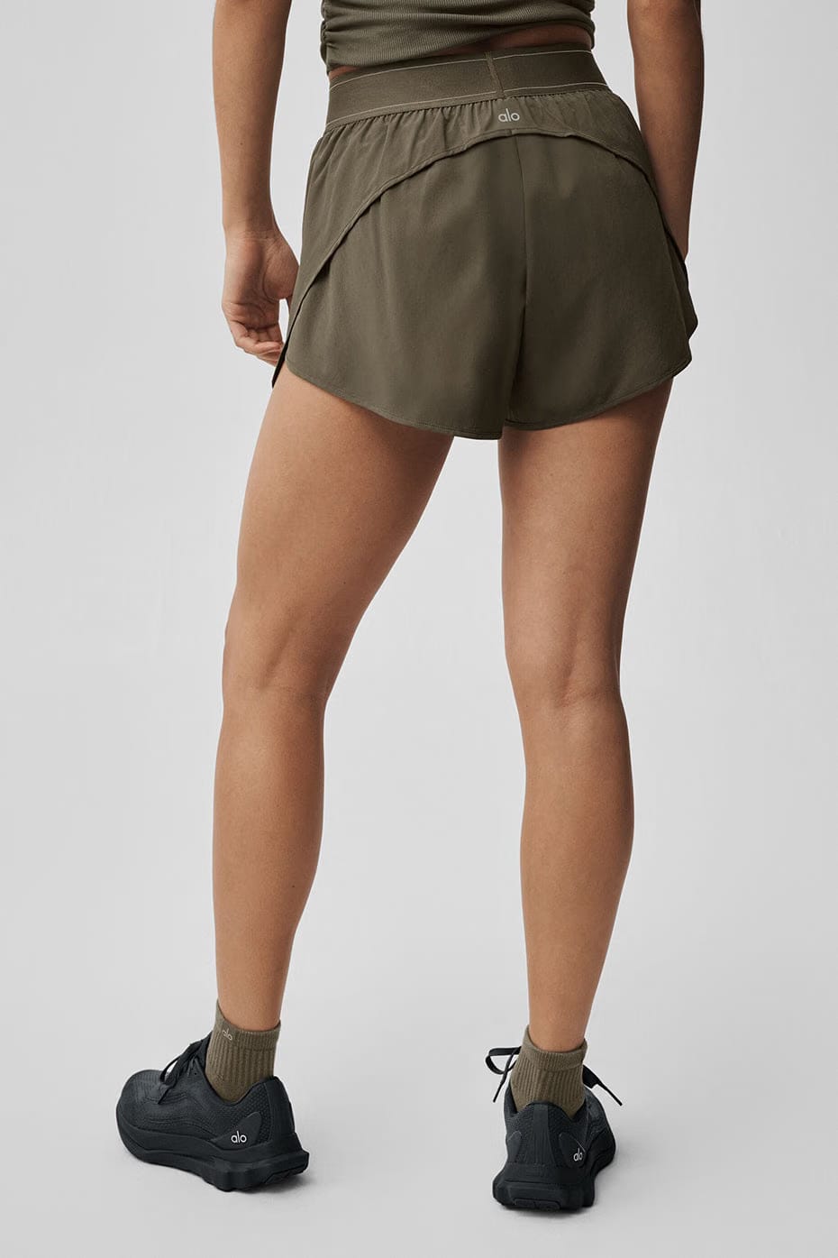 Alo Yoga Match Point Short - Olive Tree