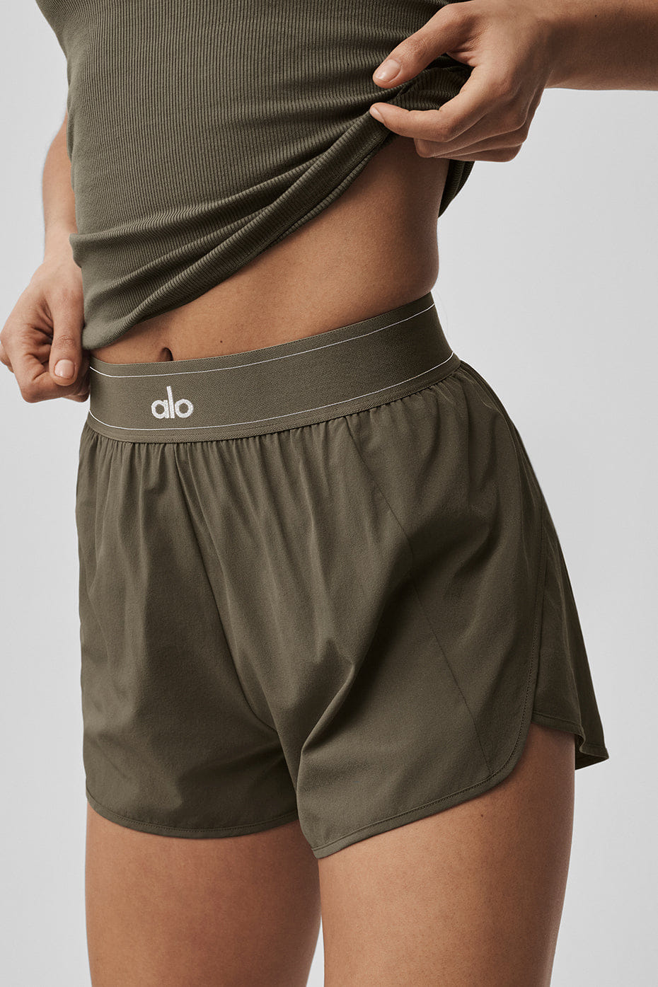 Alo Yoga Match Point Short - Olive Tree