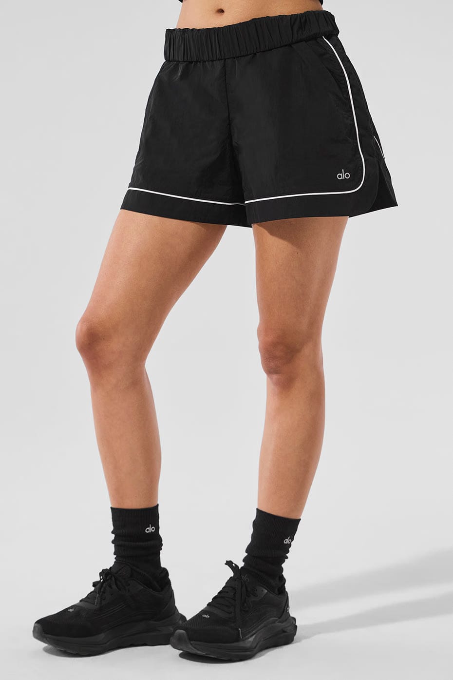 Alo Yoga Motivate Track Short - Black/White
