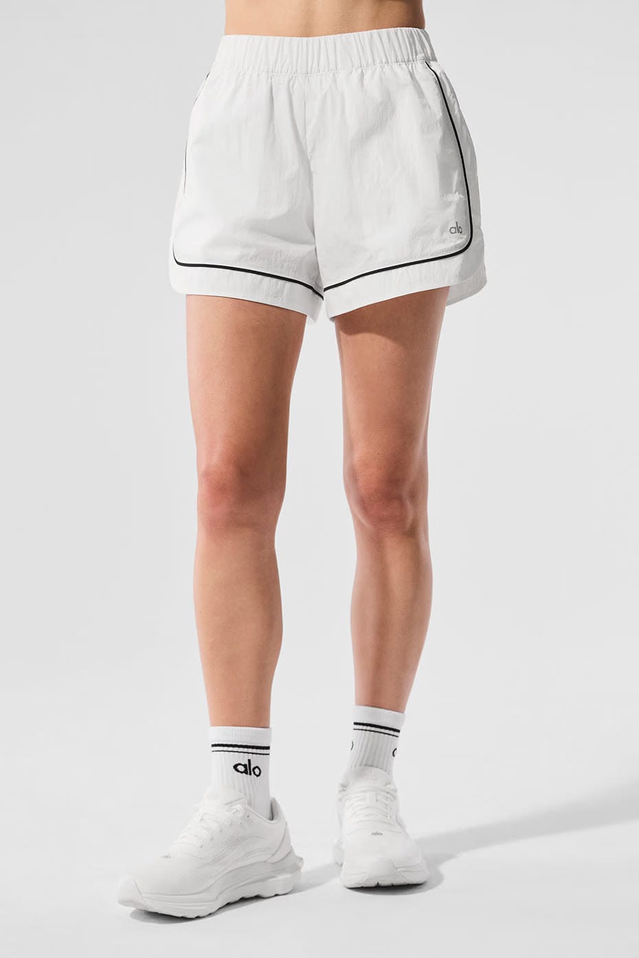 Alo Yoga Motivate Track Short - White/Black