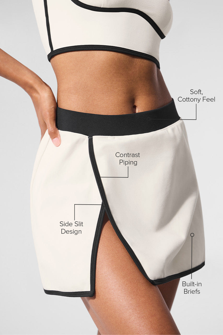 Alo Yoga Airbrush Streamlined Skirt - Ivory/Black