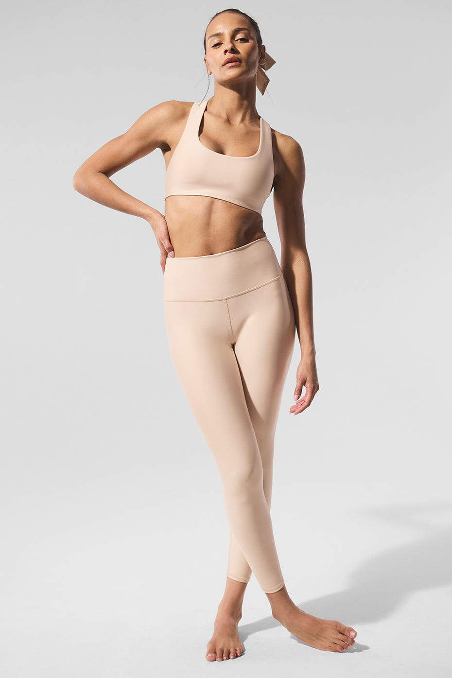 Alo Yoga Airlift Advantage Racerback Bra - Macadamia